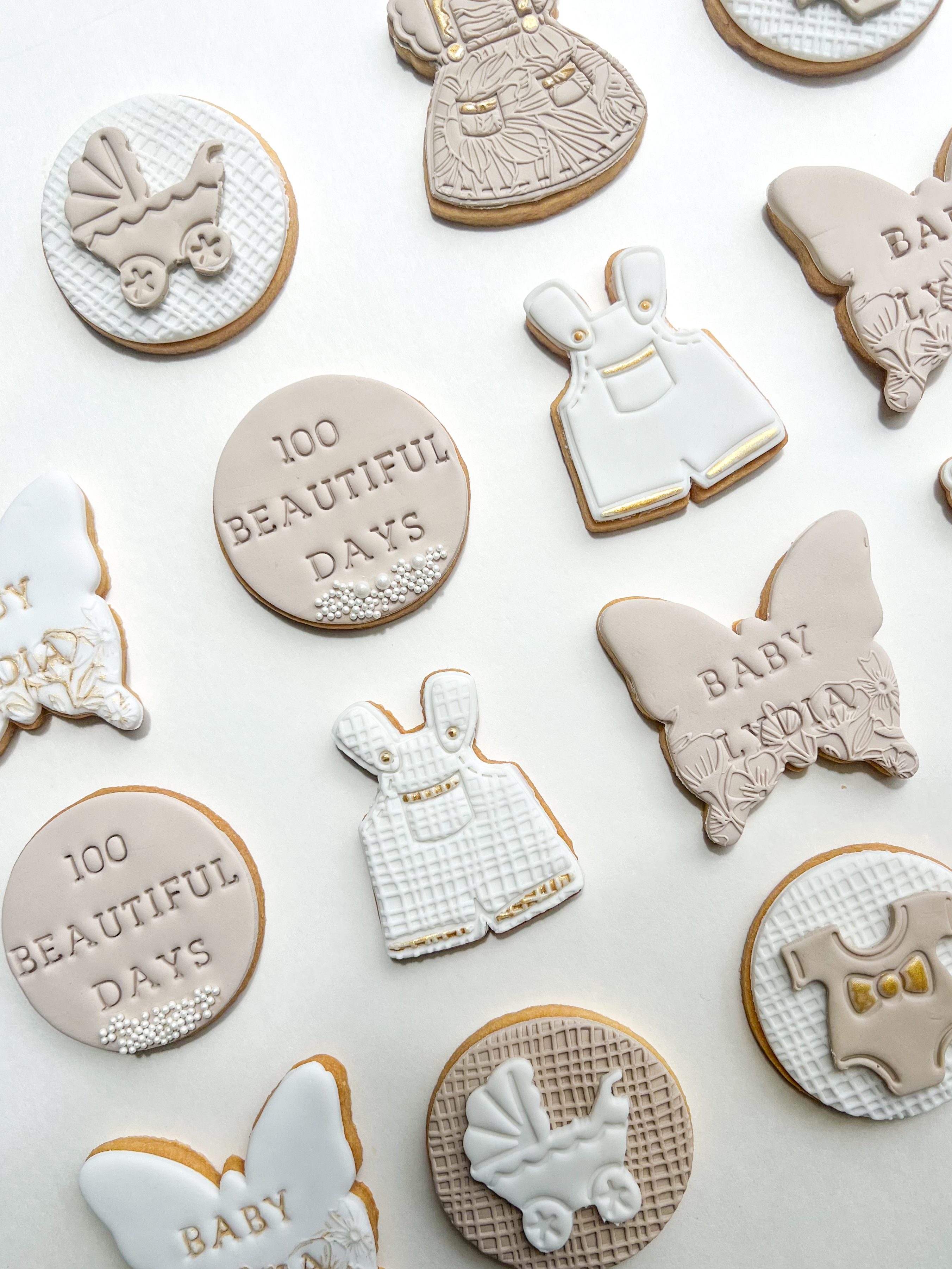 Celebrating 100 days for baby cookies